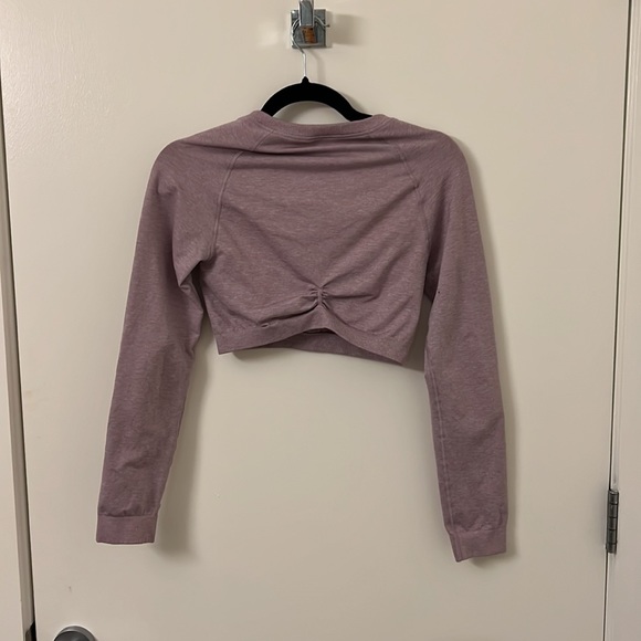 GymShark Long Sleeve (M) - Picture 2 of 3